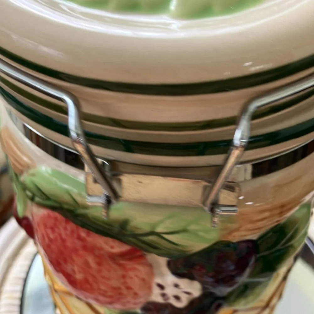 VINTAGE GOURMET HOME ACCENTS RAISED FRUIT CERAMIC FOOD SEAL CANISTER 8”x5” - Picture 7 of 17